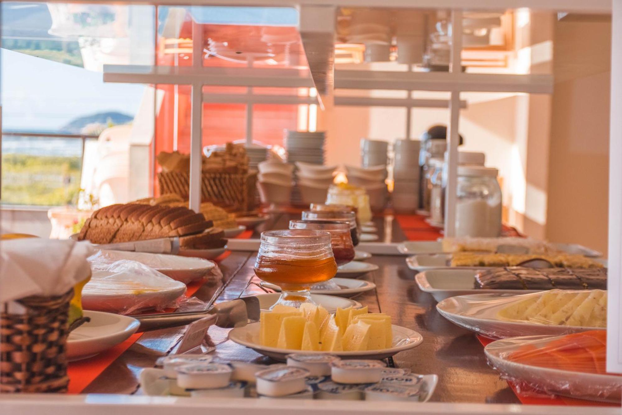Ferrujao Pousada E Restaurante กาโรปาบา ภายนอก รูปภาพ